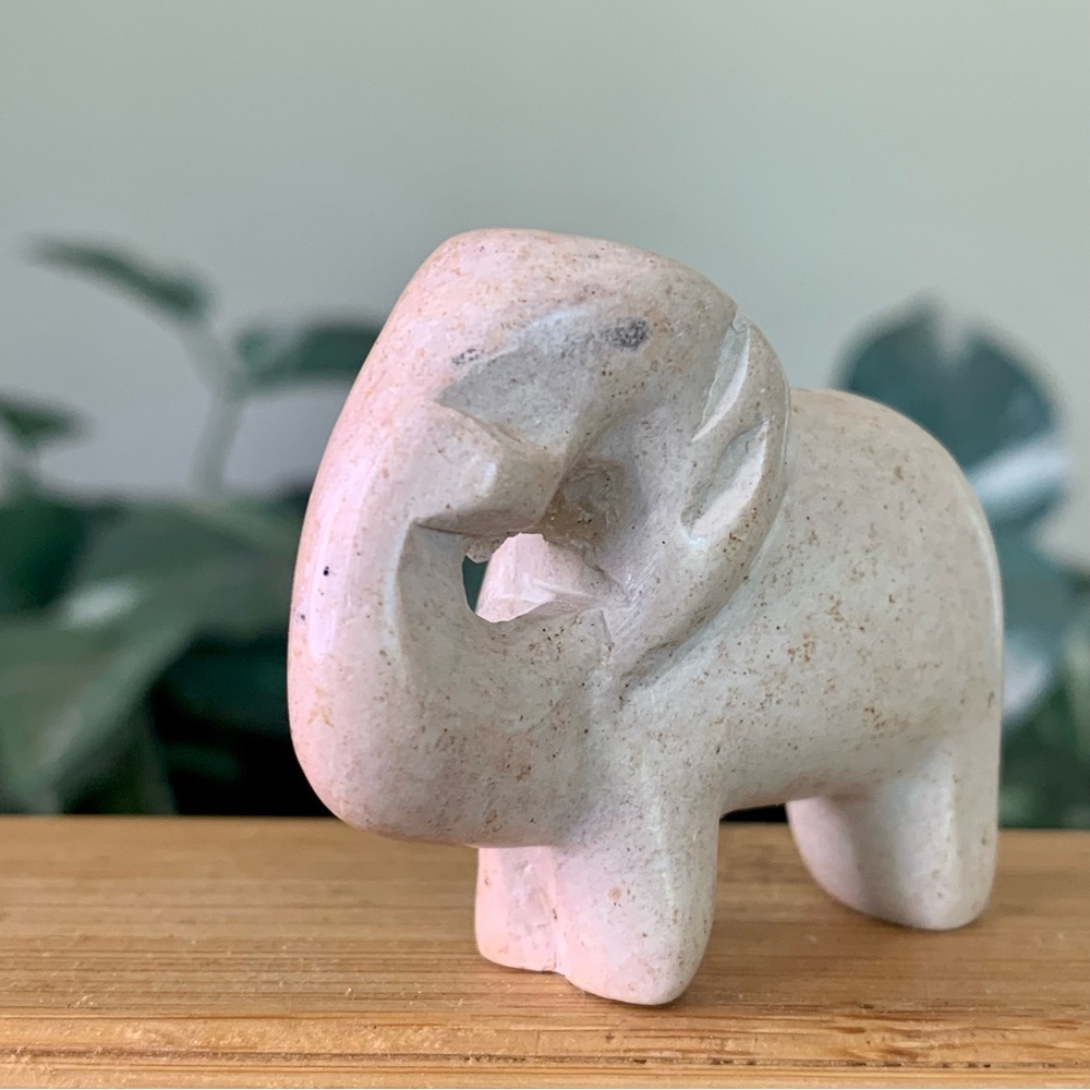 Pink Soapstone Elephant Figurine Hand Carved Zoo Safari Animal Pet Carving 2” - Picture 3 of 9